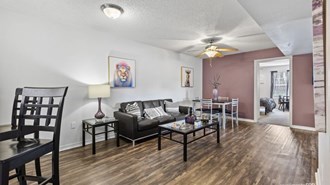 Lexington Crossing Apartments